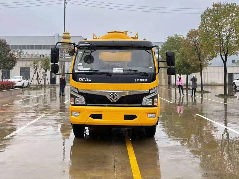 10立方一體罐 東風(fēng)多利卡清洗吸污車