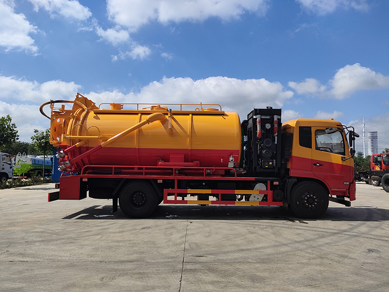 15立方東風(fēng)天錦清洗吸污車